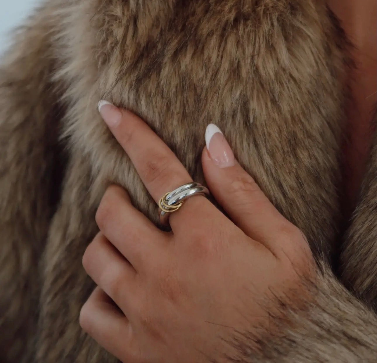 Amelia Ring